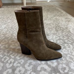 NWOT Donald Pliner suede leather boots size 7